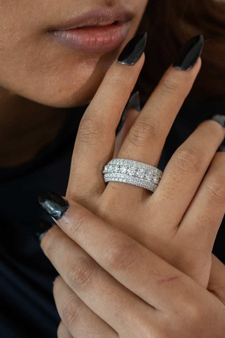 ROUND MOISSANITE RING - ELEGANCE COLLECTION